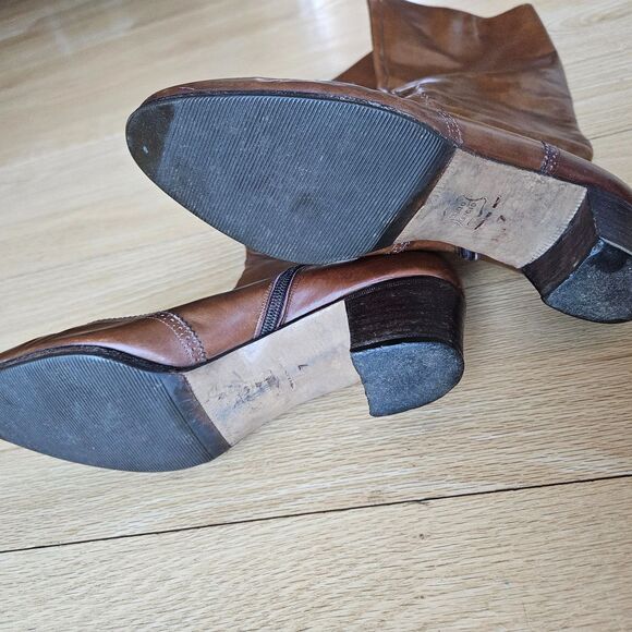 Salvatore Ferragamo CARLA women's Brouged Leather Dress Boots, Camel size 7 - Picture 5 of 12